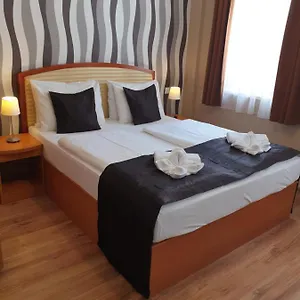 Hotell Six