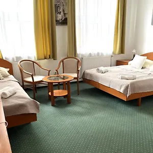 Broadway Guest house