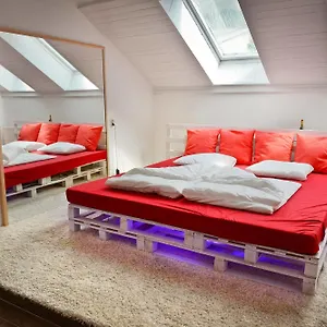 Lol Boutique Center Hostel