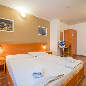 Hotell Easy Star